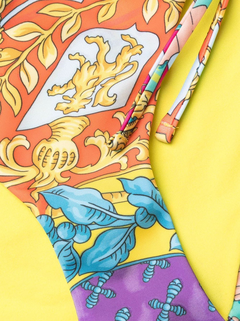 Bikinihose mit Barockmuster