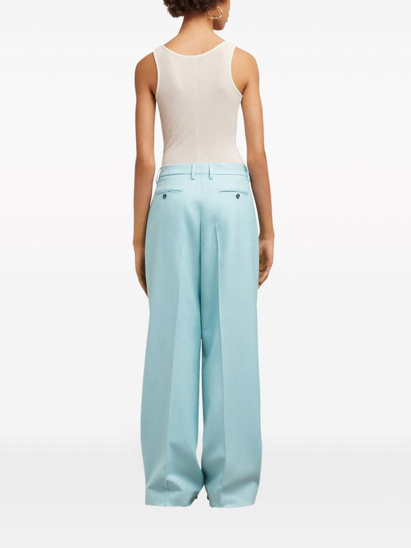 Ziloņkaula balts bezpiedurkņu tops ar liekšķere kakla izgriezumu