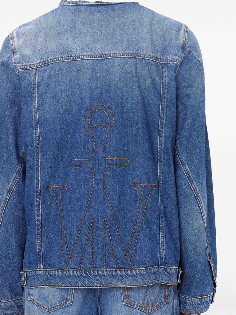 Dekonstruierte Jeansjacke mit Anker-Logo