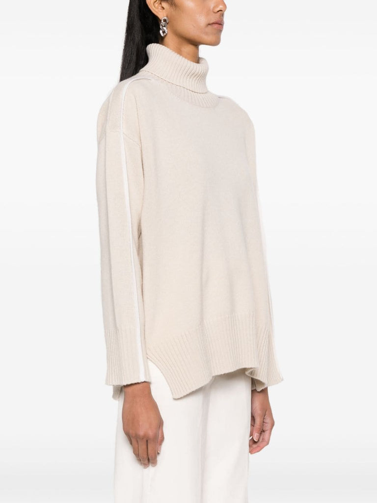Rollkragenpullover mit Paspelierung