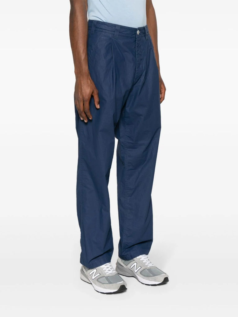 Karottenhose mit mittelhohem Bund