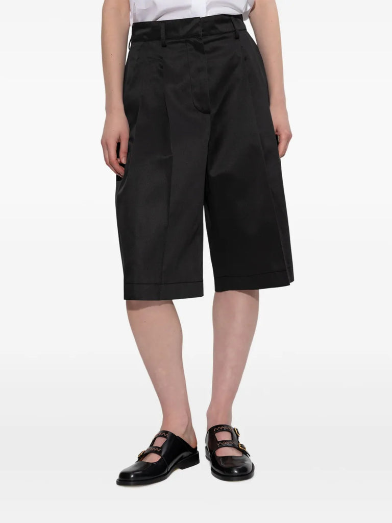 Shorts mit gesticktem Logo