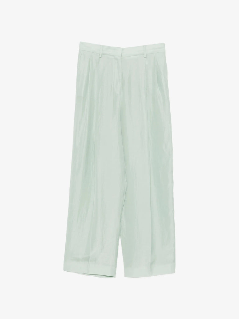 pleated trousers