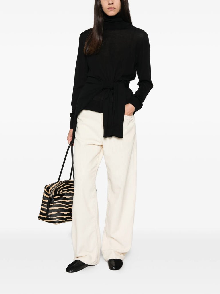 Fine knitted wool cashmere turtleneck