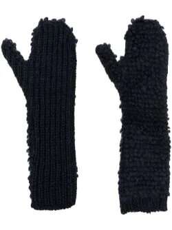 Knitted slip-on gloves
