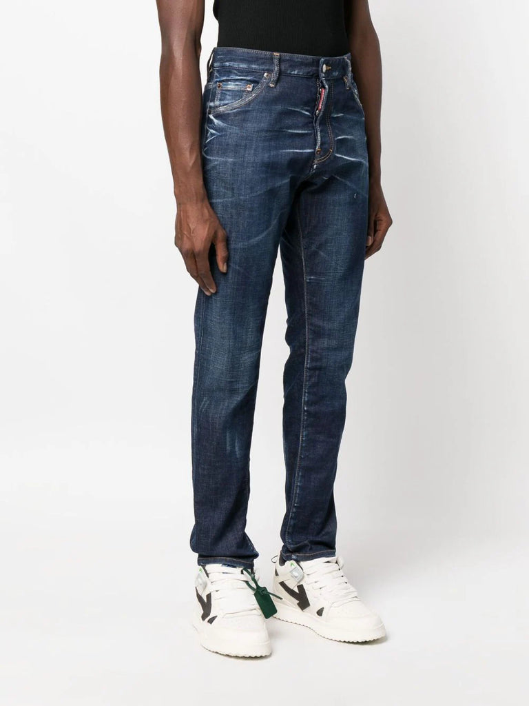 schmal geschnittene Jeans aus Stretch-Baumwolle 