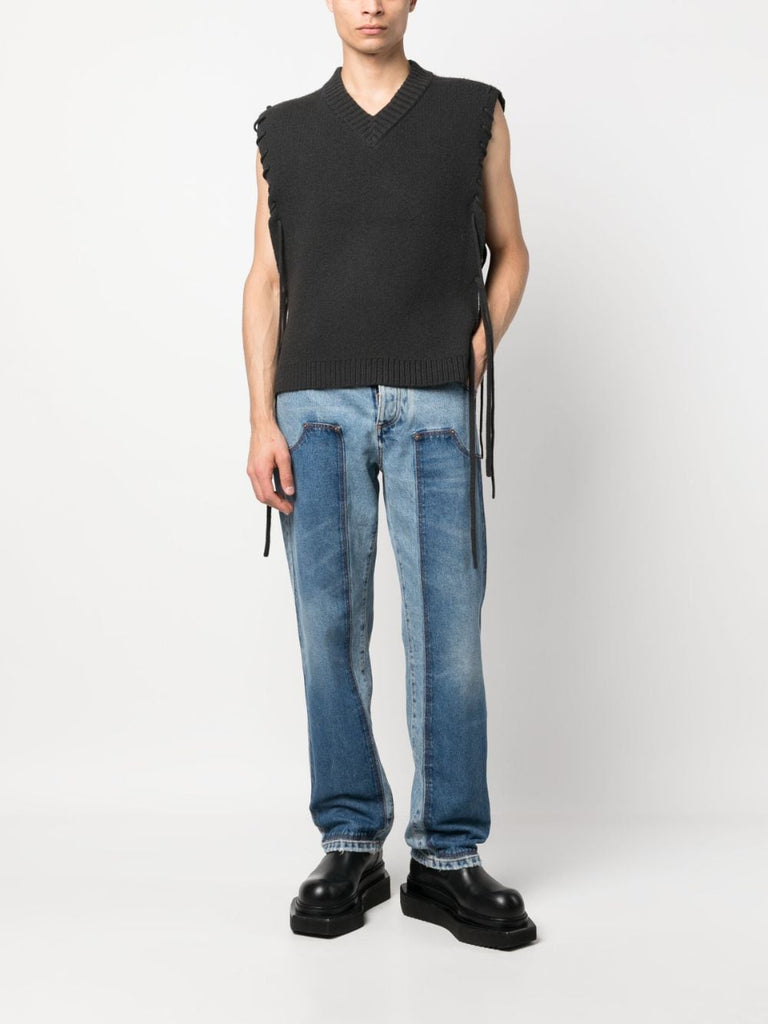 Gerade geschnittene Jeans aus Hybrid-Denim mit Einsätzen 