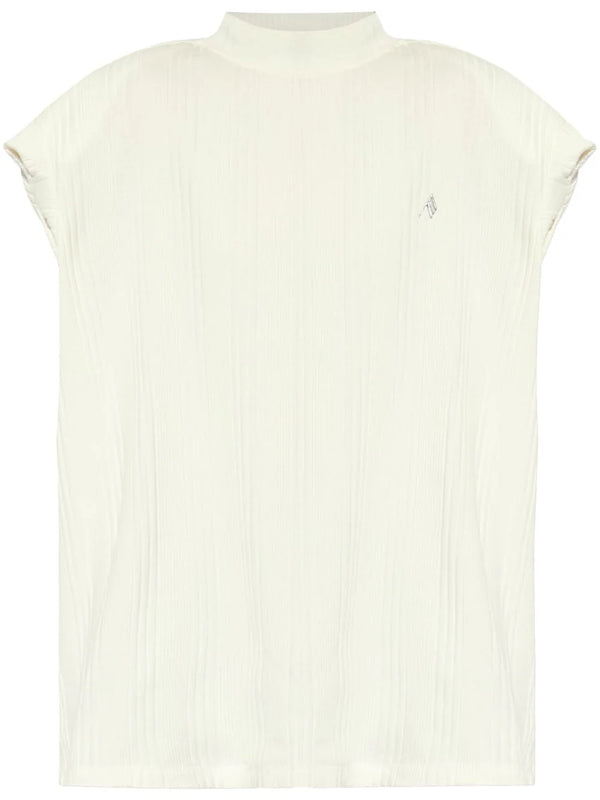 logo-raised ribbed top