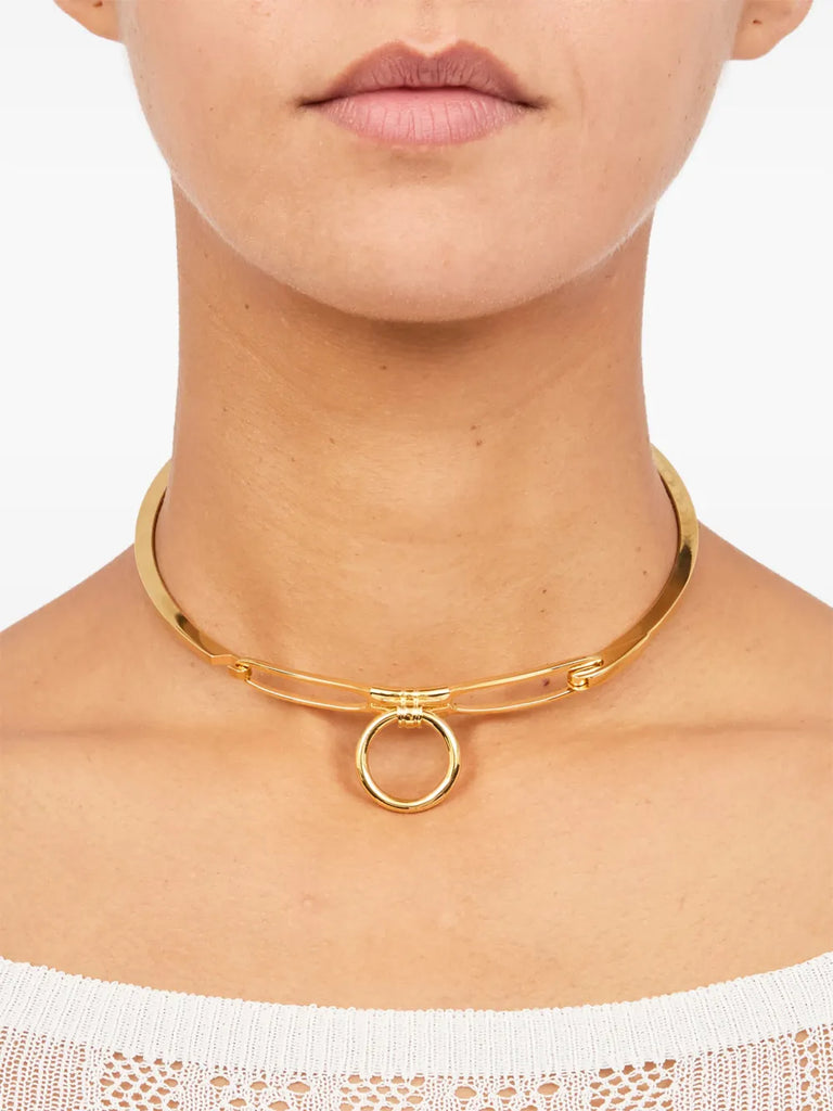 choker necklace