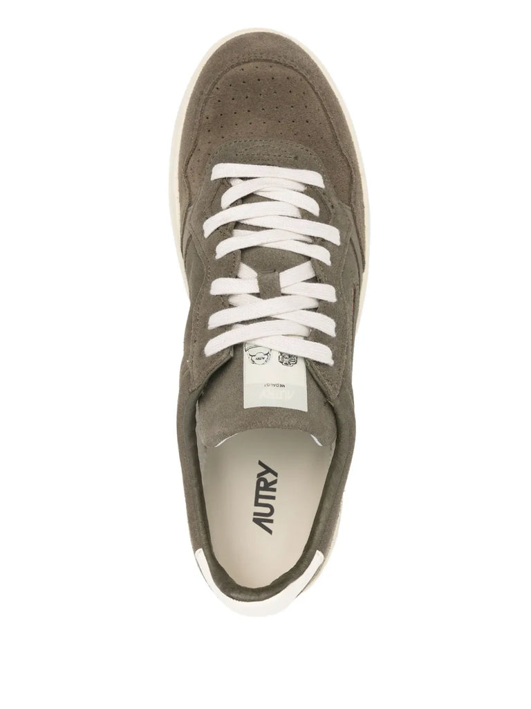 Medalist low sneakers