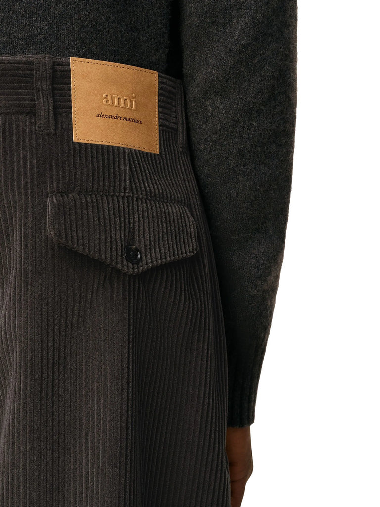 pleated cuffed trousers