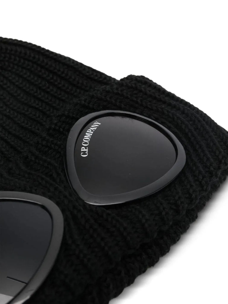 Goggle-lens ribbed beanie