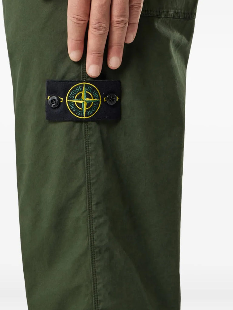 logo-patch trousers