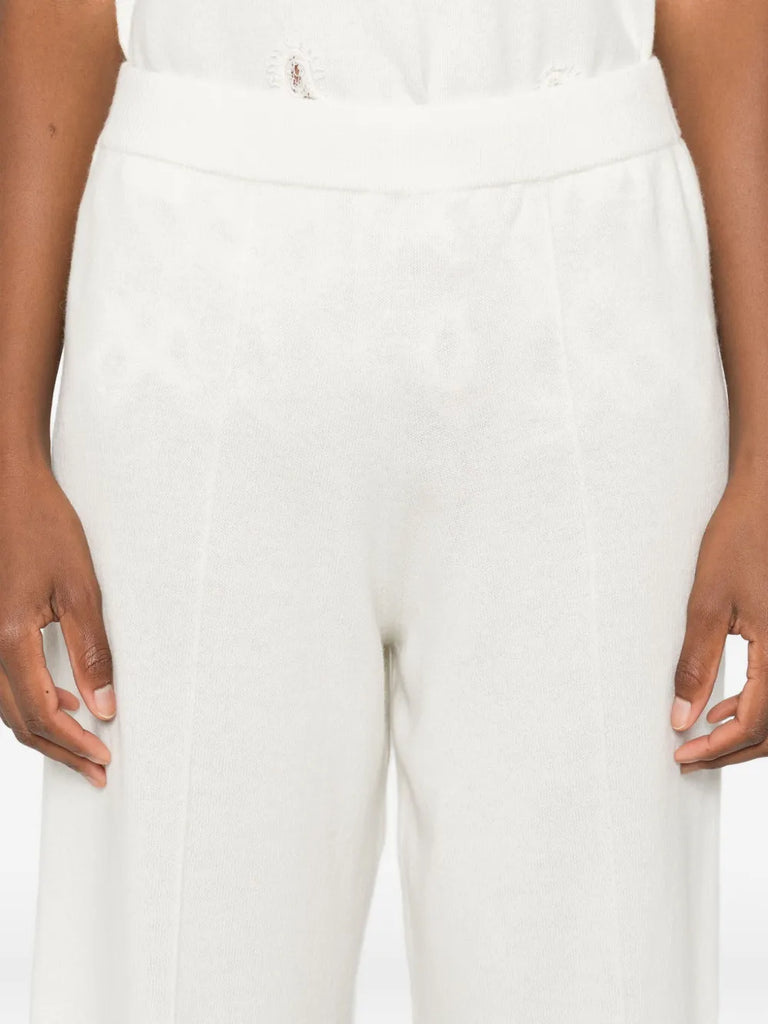 pleated trousers