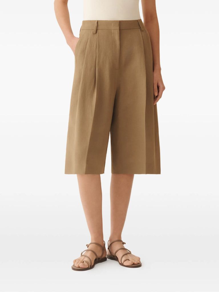 pocket pleated shorts
