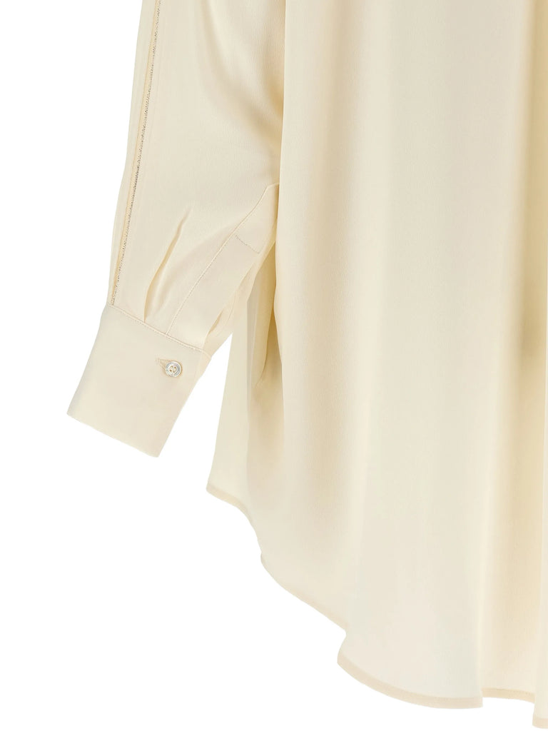 buttoned long-sleeved shirt