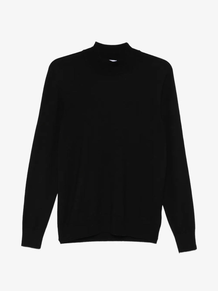 long-slevee turtle-neck sweater