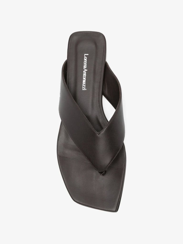 FLAT SHOES
