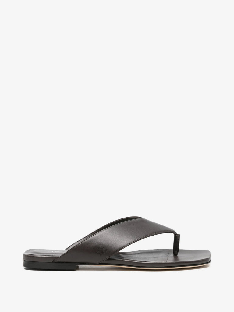 FLAT SHOES