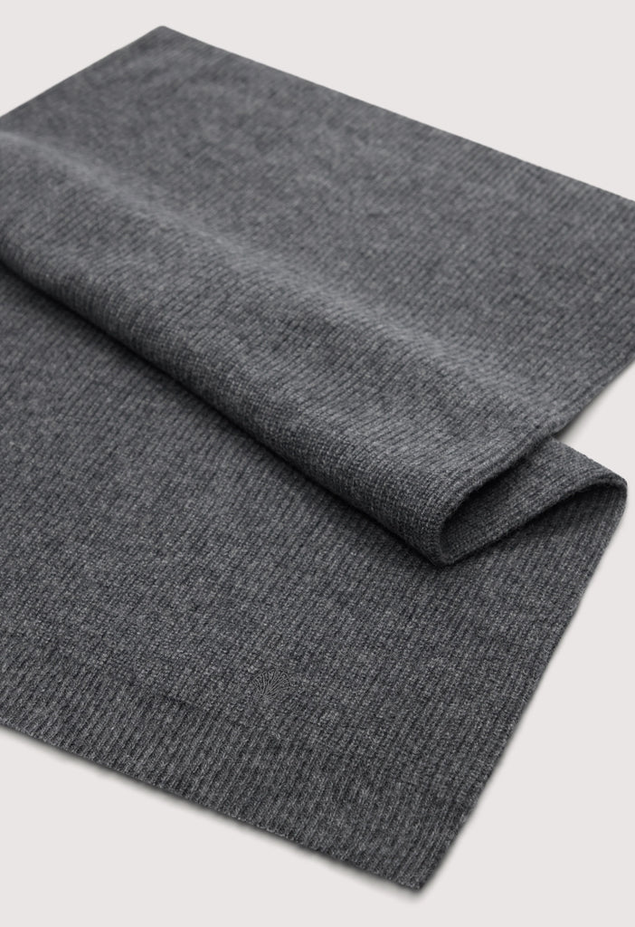 Larry scarf