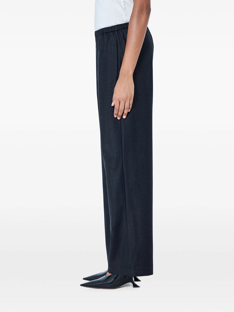 Relaxed fit trousers
