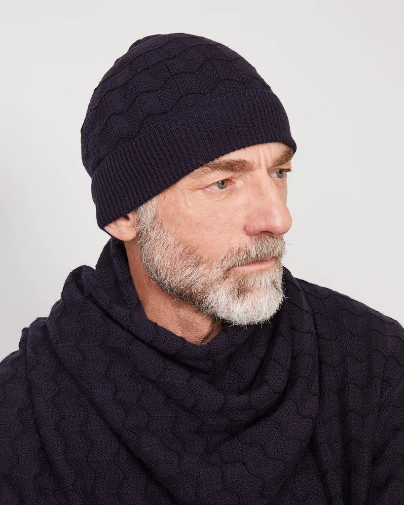 wavy-pattern beanie hat